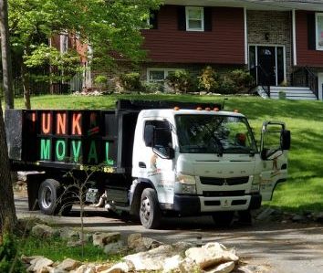 junk-removal-truck.jpg